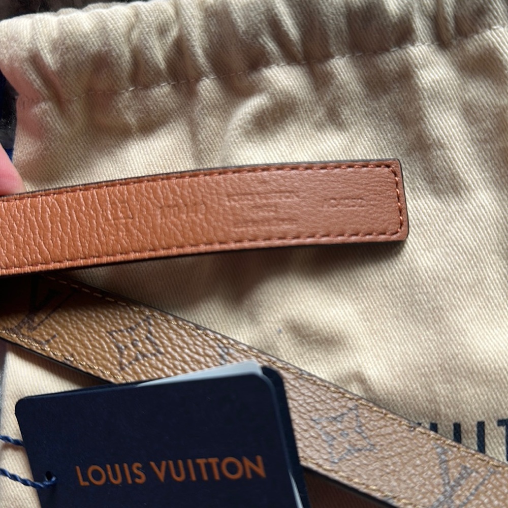 Like new LV reversible belt kit in tan and monogram US size 85 💯 authentic - Picture 7 of 7